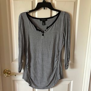 Women’s White House Black Market Top